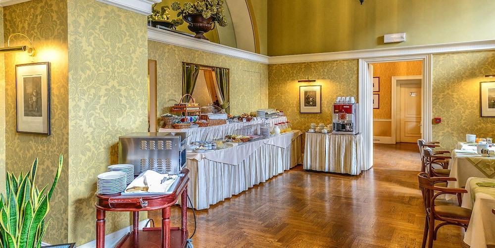 Albergo Alla Posta Trieste Exterior photo