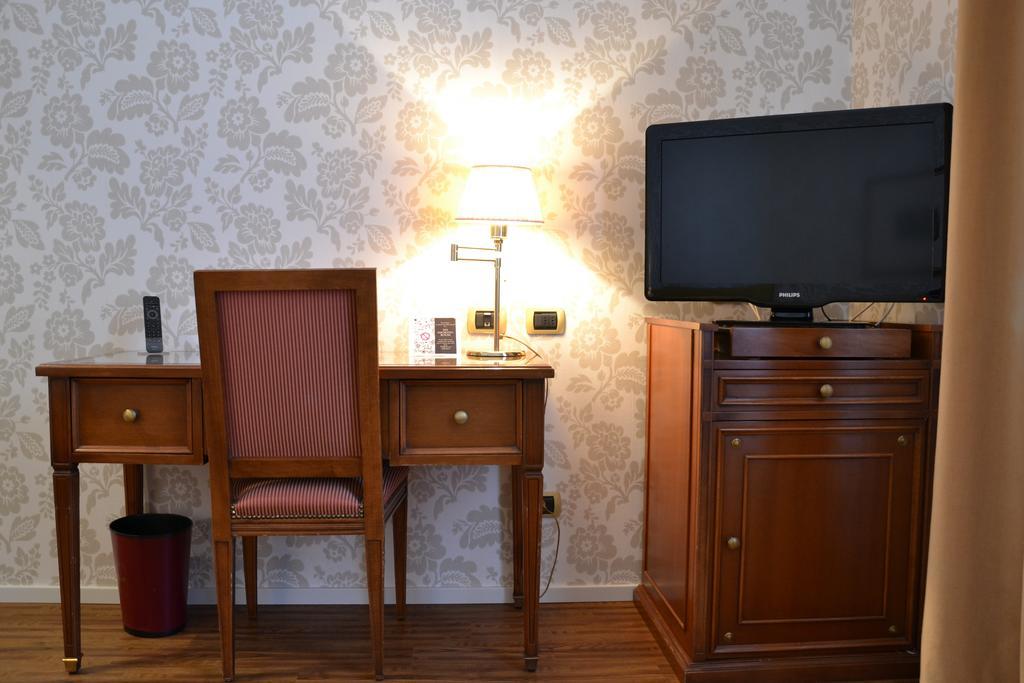 Albergo Alla Posta Trieste Exterior photo